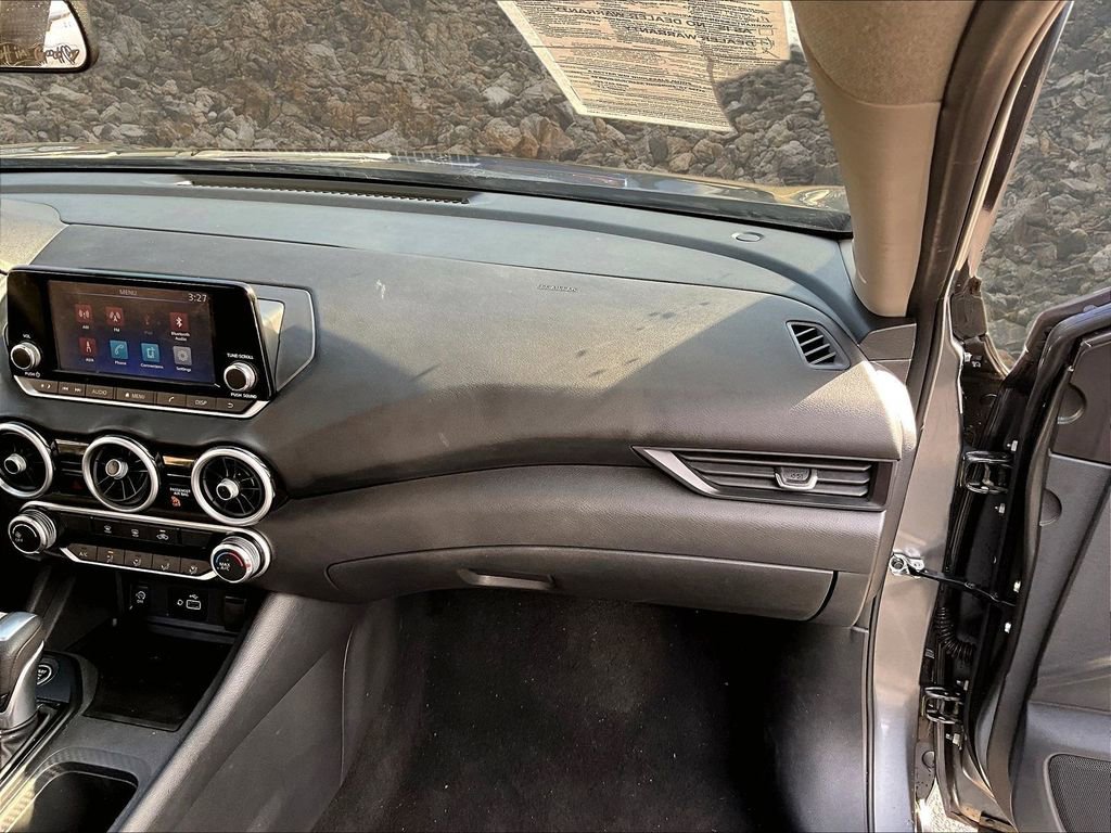 Used 2025 Nissan Sentra S FWD image 7