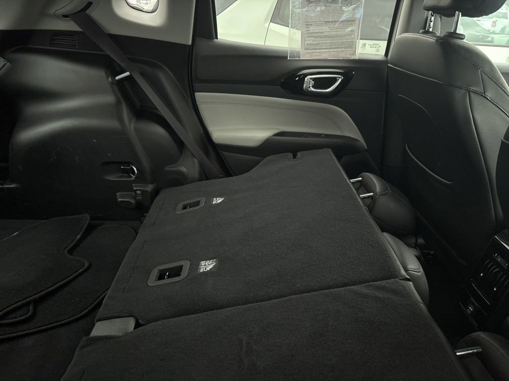 Certified 2022 Jeep Compass Limited image 16