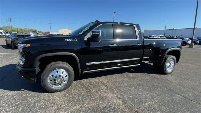 New 2026 Chevrolet Silverado 3500 High Country w/ Technology Package image 6