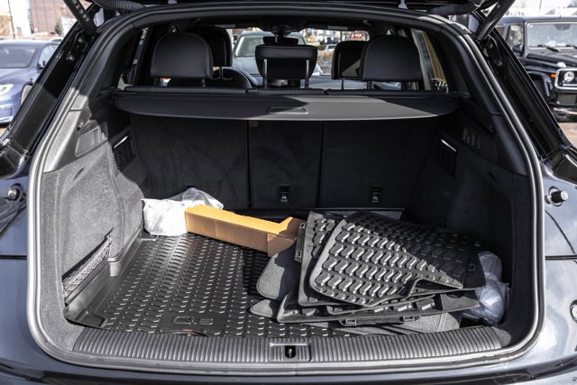Used 2024 Audi Q5 2.0T Premium w/ Summer of Audi Package image 22