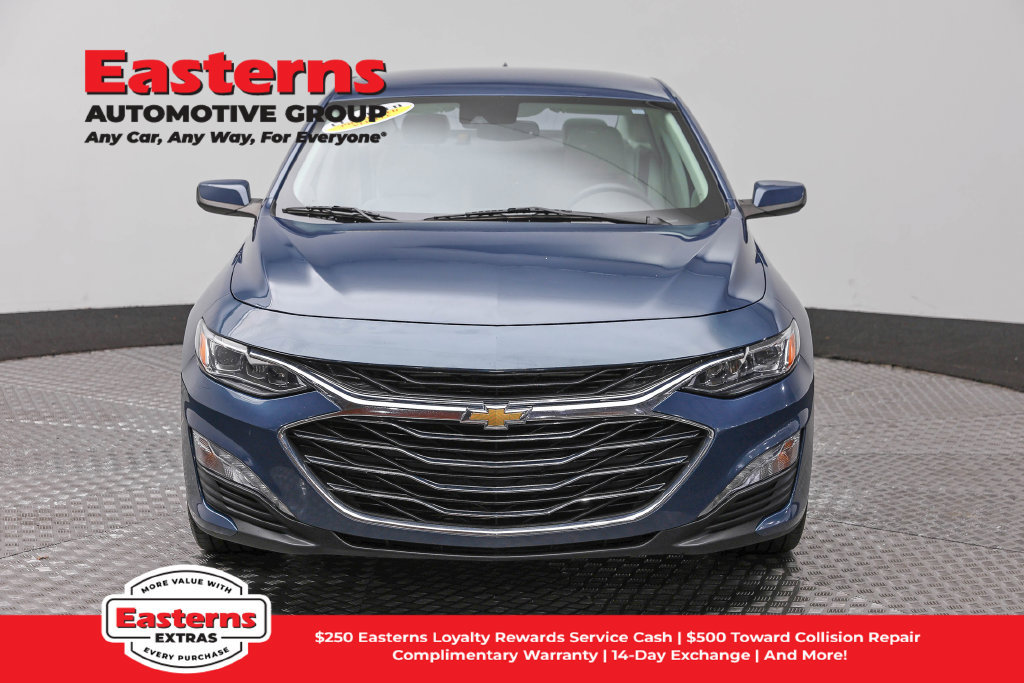 Used 2024 Chevrolet Malibu LT FWD image 3