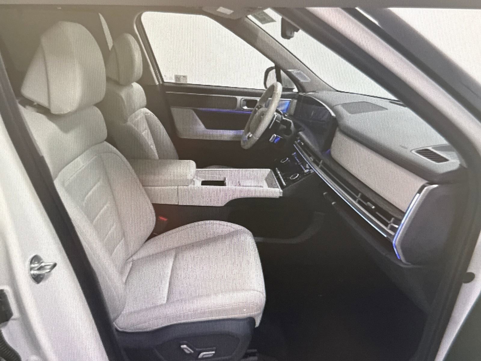 Used 2025 Hyundai Santa Fe Limited image 10