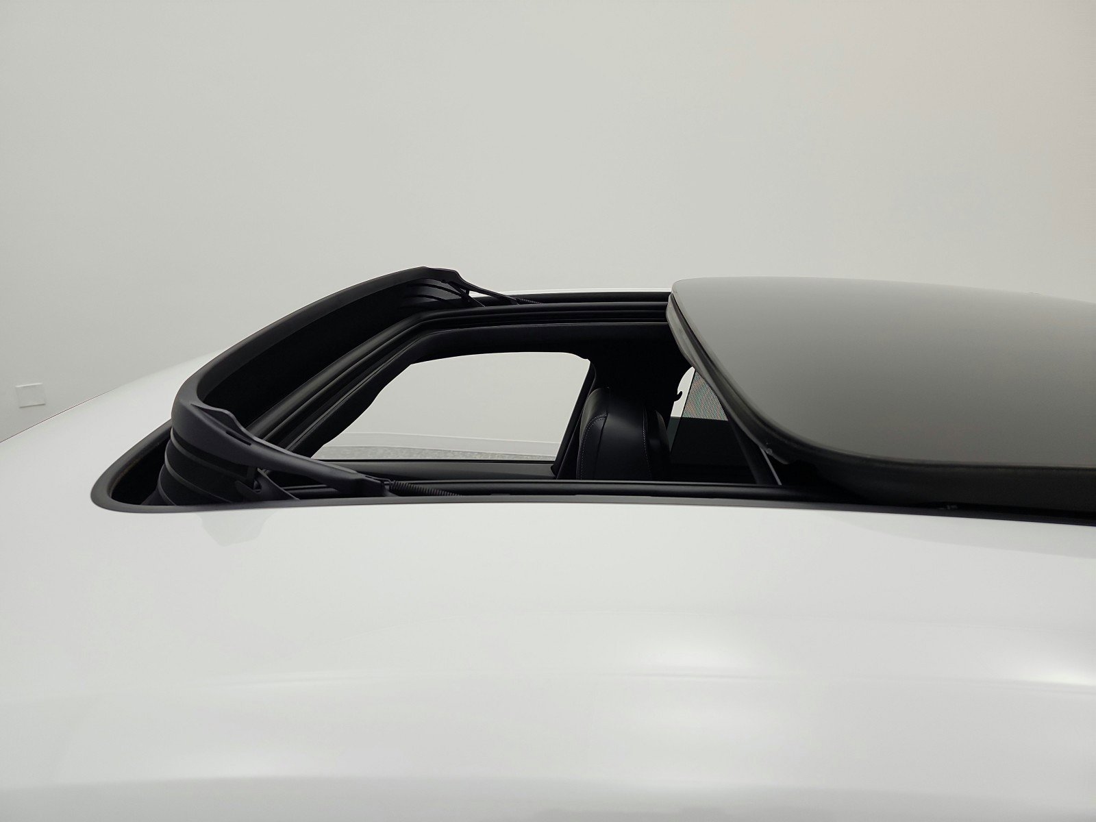 Used 2023 Audi e-tron Prestige w/ Prestige Package image 11