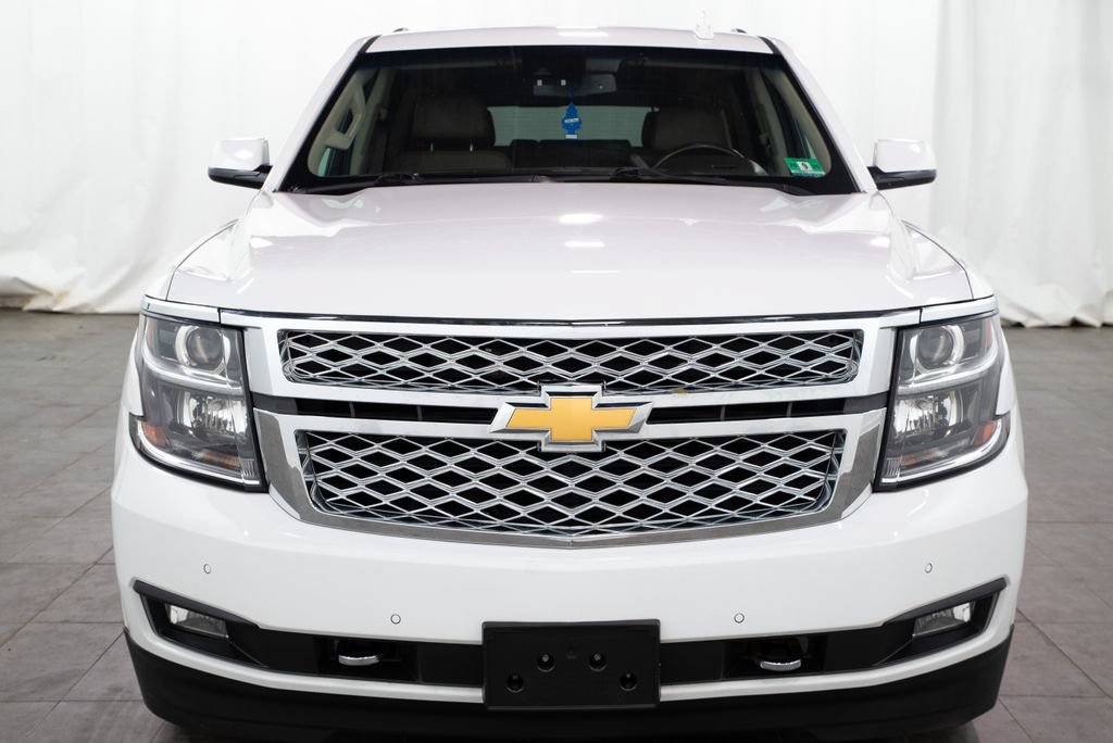Used 2018 Chevrolet Suburban LT w/ LT Signature Package AWD/4WD image 2