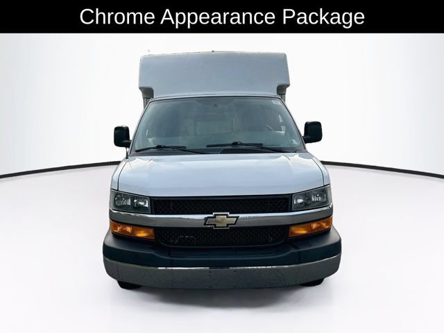 Used 2021 Chevrolet Express 3500 w/ Power Convenience Package RWD image 2