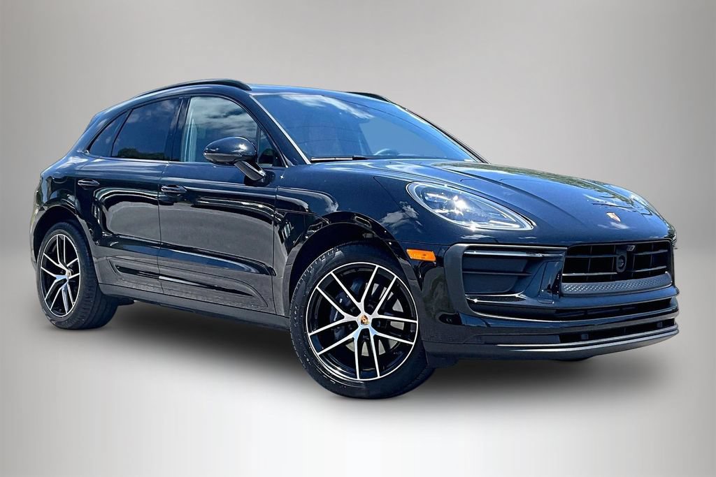 Used 2025 Porsche Macan AWD/4WD image 1