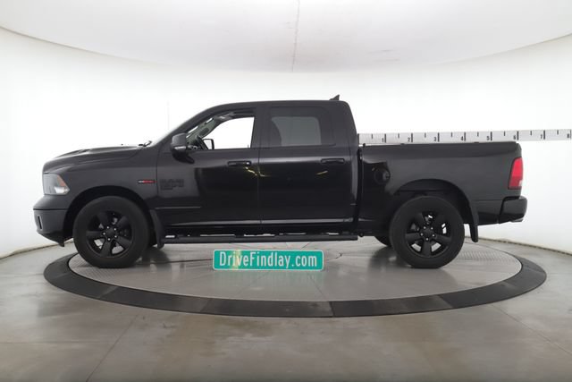 Used 2019 RAM 1500 Classic SLT w/ Black Appearance Group AWD/4WD image 9