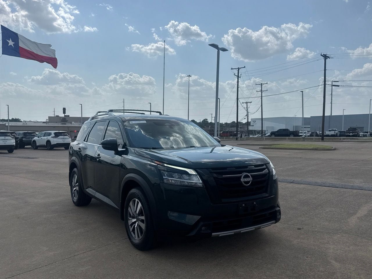 Certified 2023 Nissan Pathfinder SL w/ Black Appearance Package
