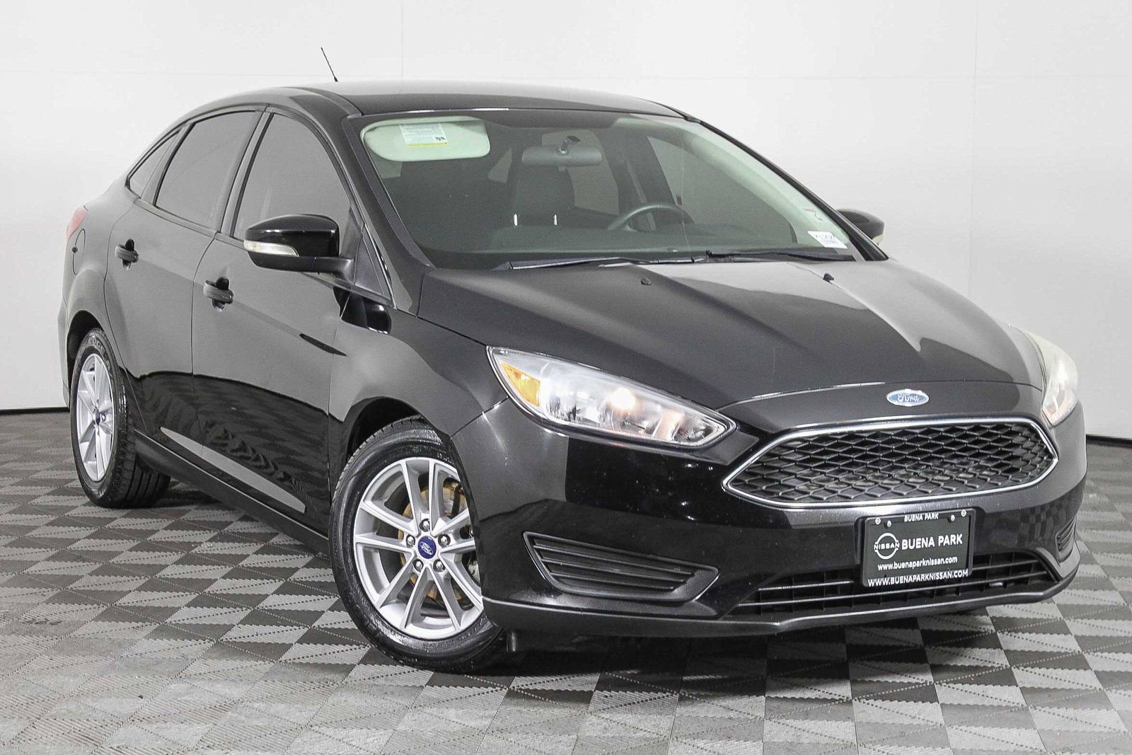 Used 2018 Ford Focus SE w/ Cold Weather Package image 1
