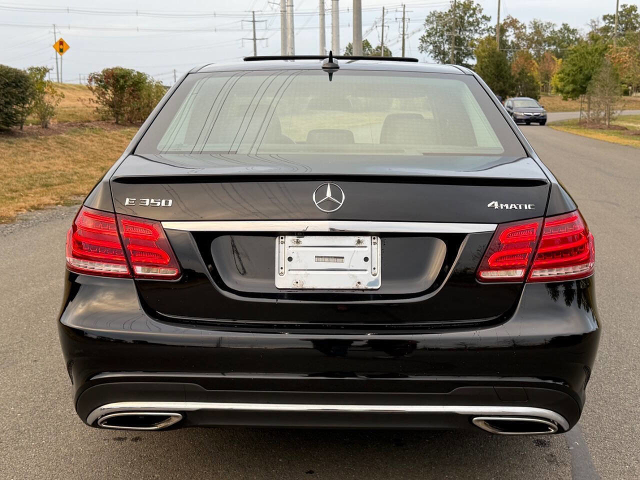 Used 2014 Mercedes-Benz E 350 4MATIC Sedan image 4