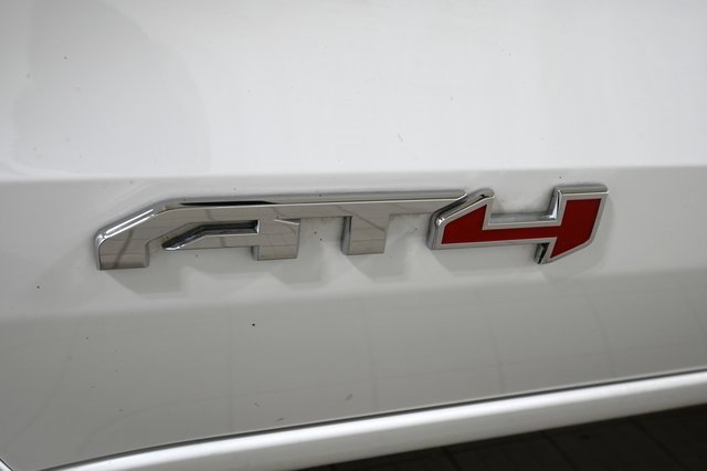 Used 2024 GMC Canyon AT4 image 19