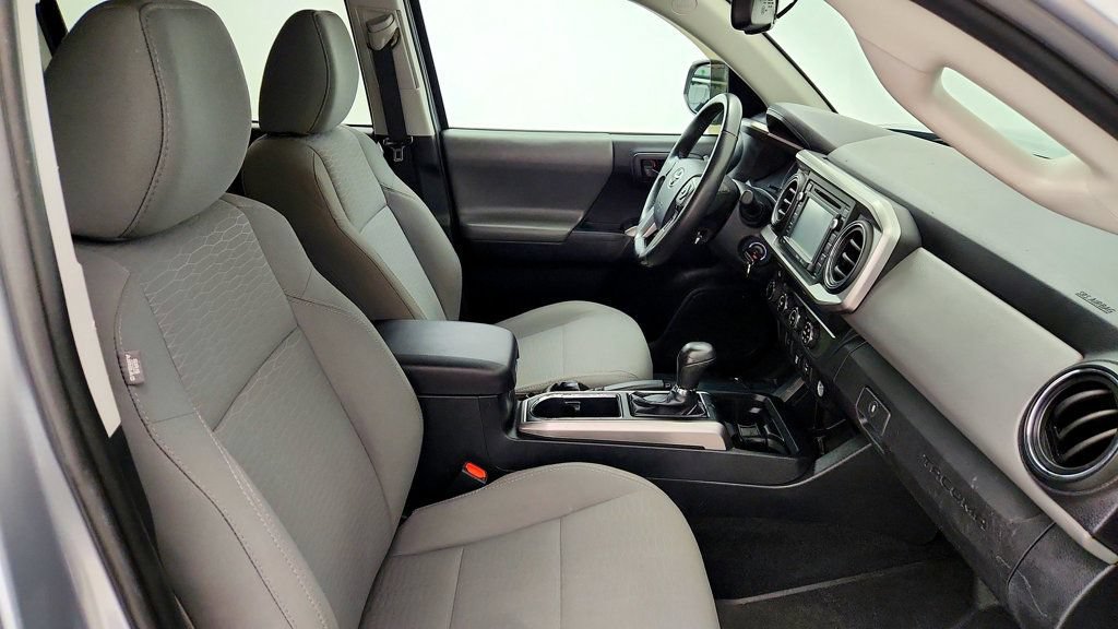 Used 2019 Toyota Tacoma SR5 AWD/4WD image 22