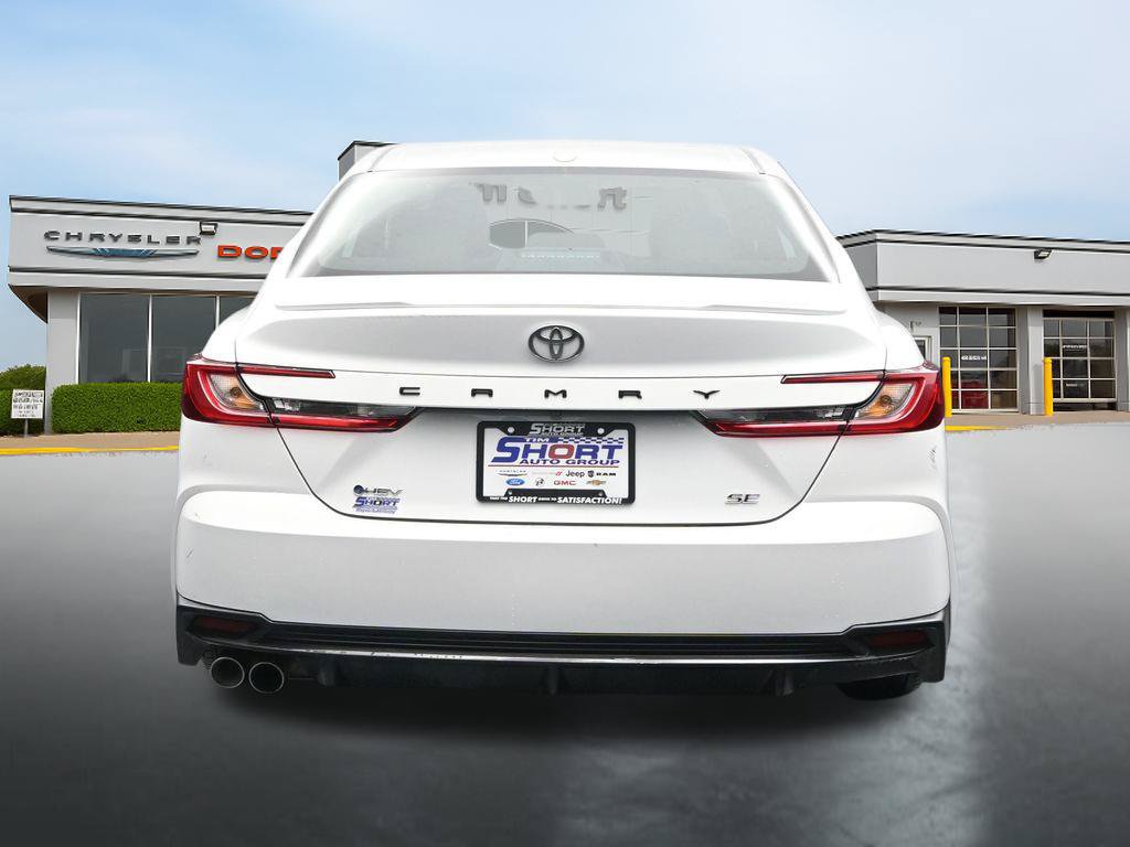 Used 2026 Toyota Camry SE FWD image 4
