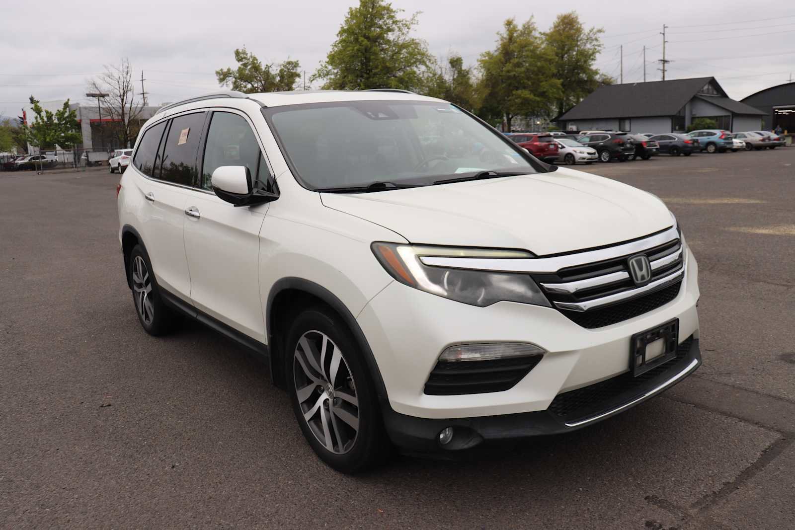 Used 2016 Honda Pilot Elite image 3