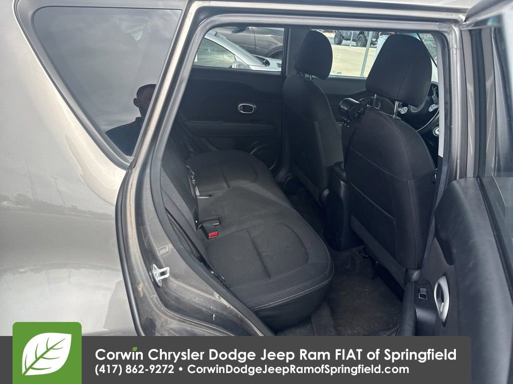 Used 2018 Kia Soul + FWD image 9