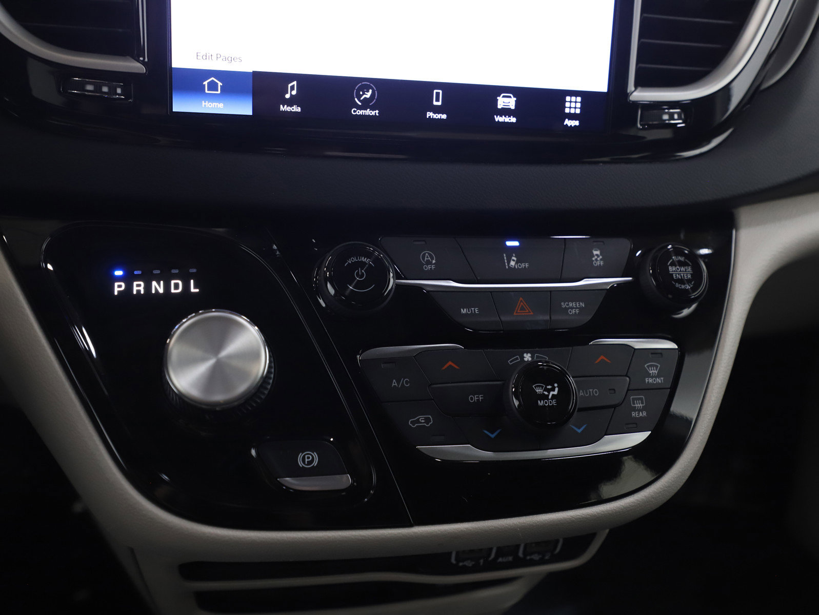 Used 2022 Chrysler Pacifica Touring-L image 26