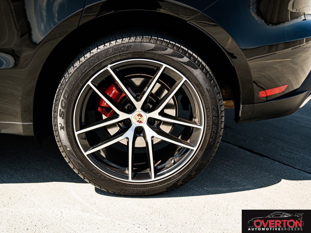 Used 2023 Porsche Macan image 31