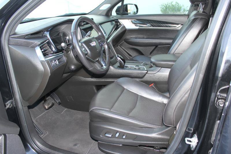 Used 2024 Cadillac XT6 Premium Luxury FWD image 9
