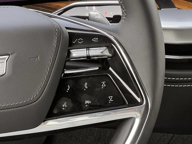 New 2026 Cadillac Escalade ESV Platinum Sport w/ LPO, Floor Liner Package AWD/4WD image 14