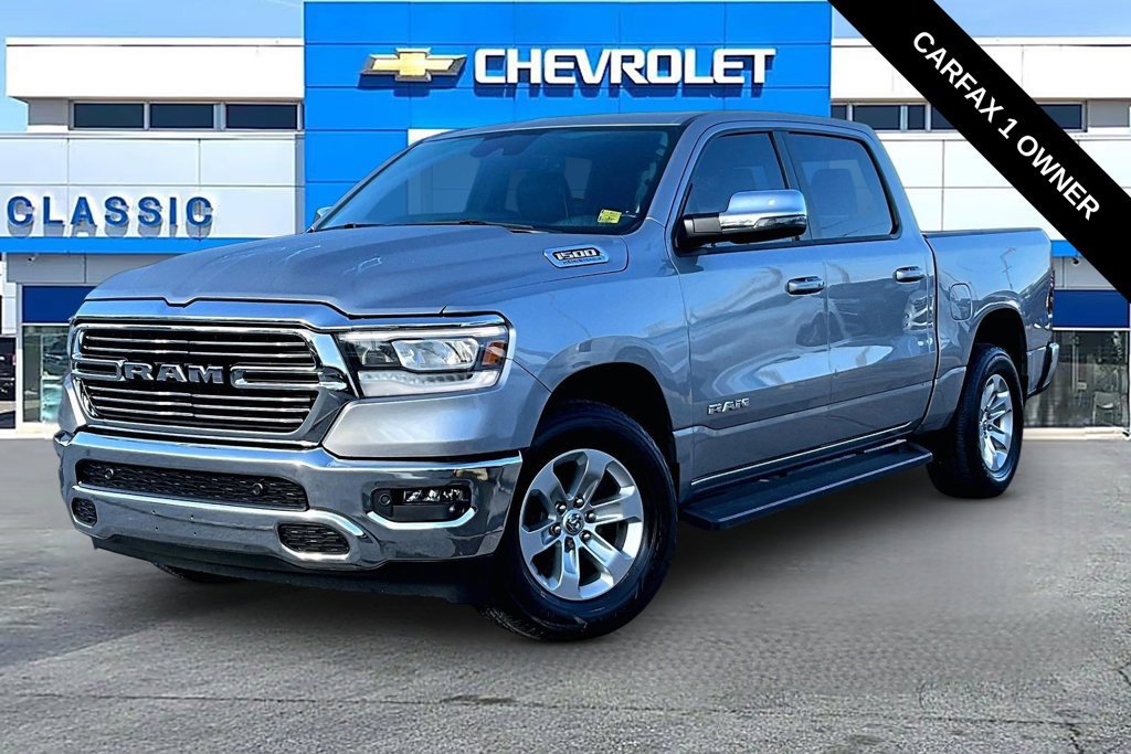 Used 2023 RAM 1500 Laramie AWD/4WD image 2