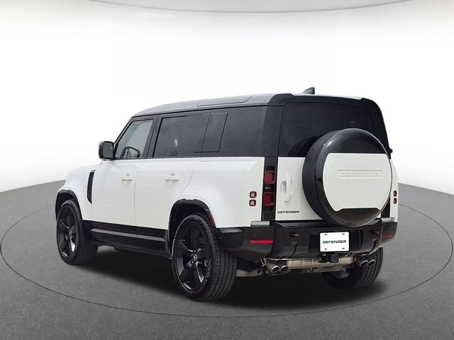 Used 2025 Land Rover Defender 110 X-Dynamic SE AWD/4WD image 7