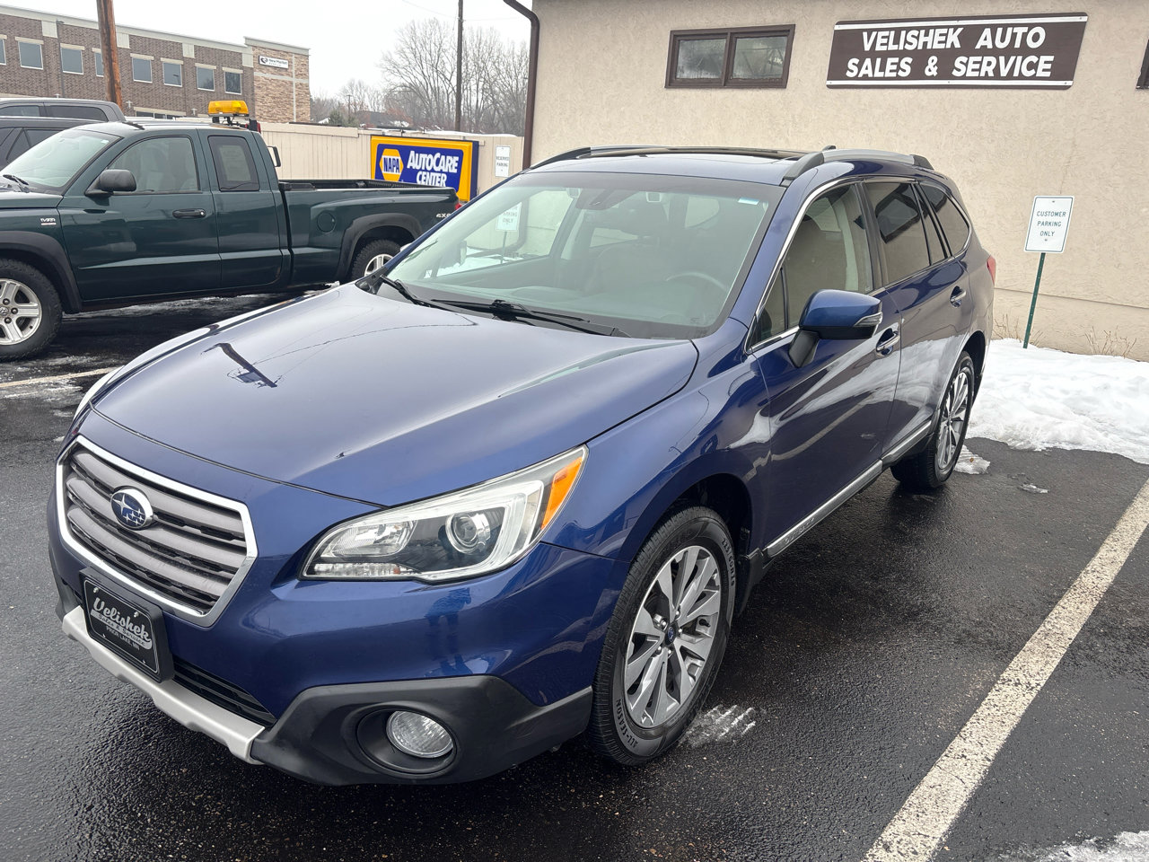 Used 2017 Subaru Outback 2.5i Touring image 7