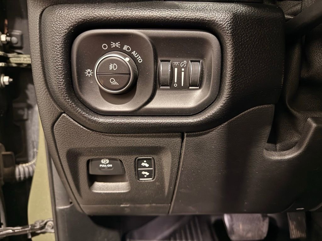 Used 2019 RAM 1500 Laramie image 16