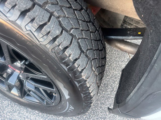 Used 2025 GMC Sierra 1500 Elevation AWD/4WD image 9
