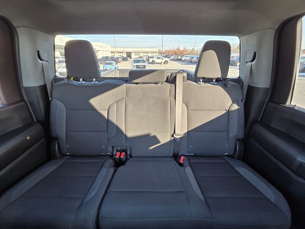 Used 2025 Chevrolet Silverado 2500 Custom w/ Custom Value Package image 28