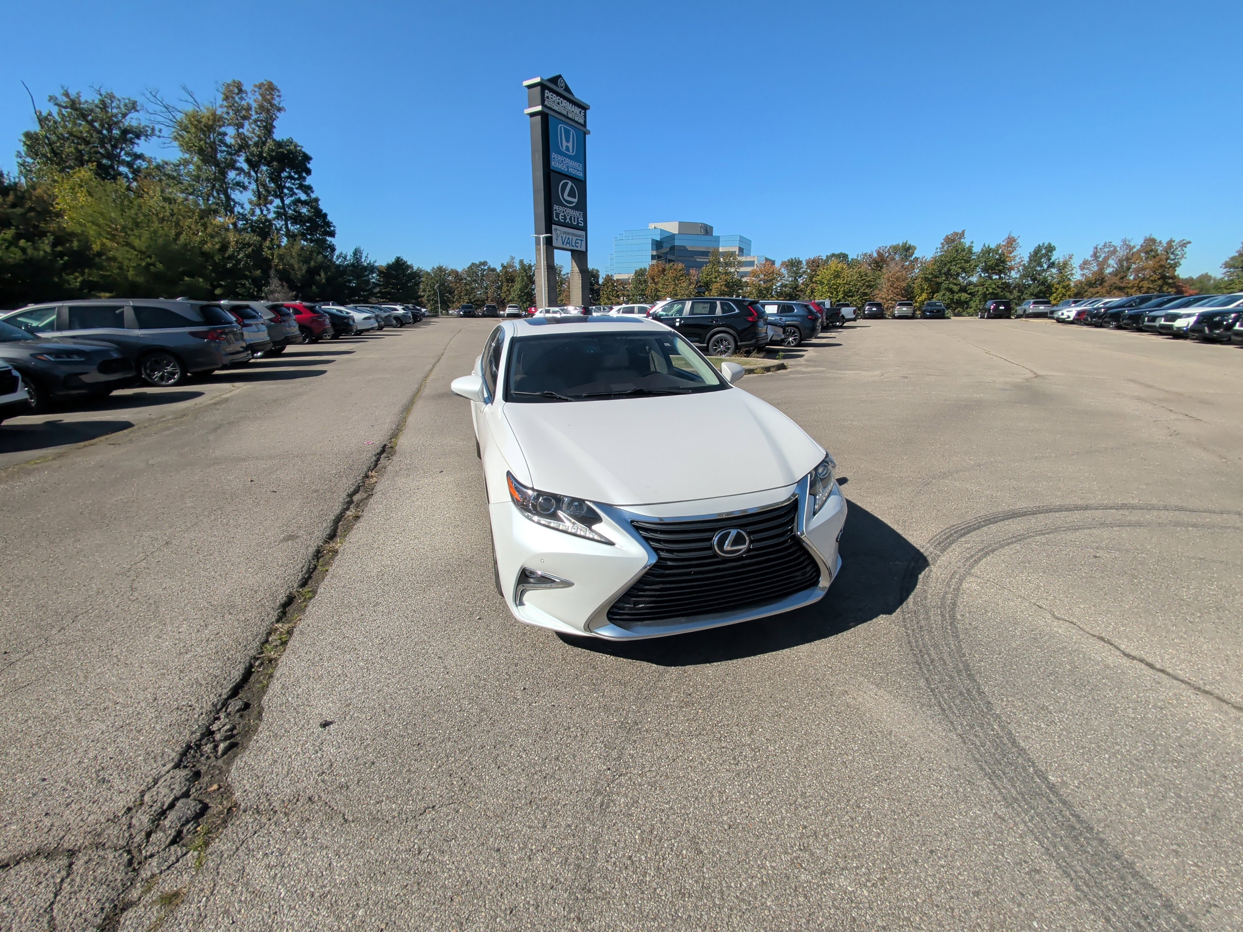 Used 2016 Lexus ES 350 w/ Navigation System Package FWD image 14