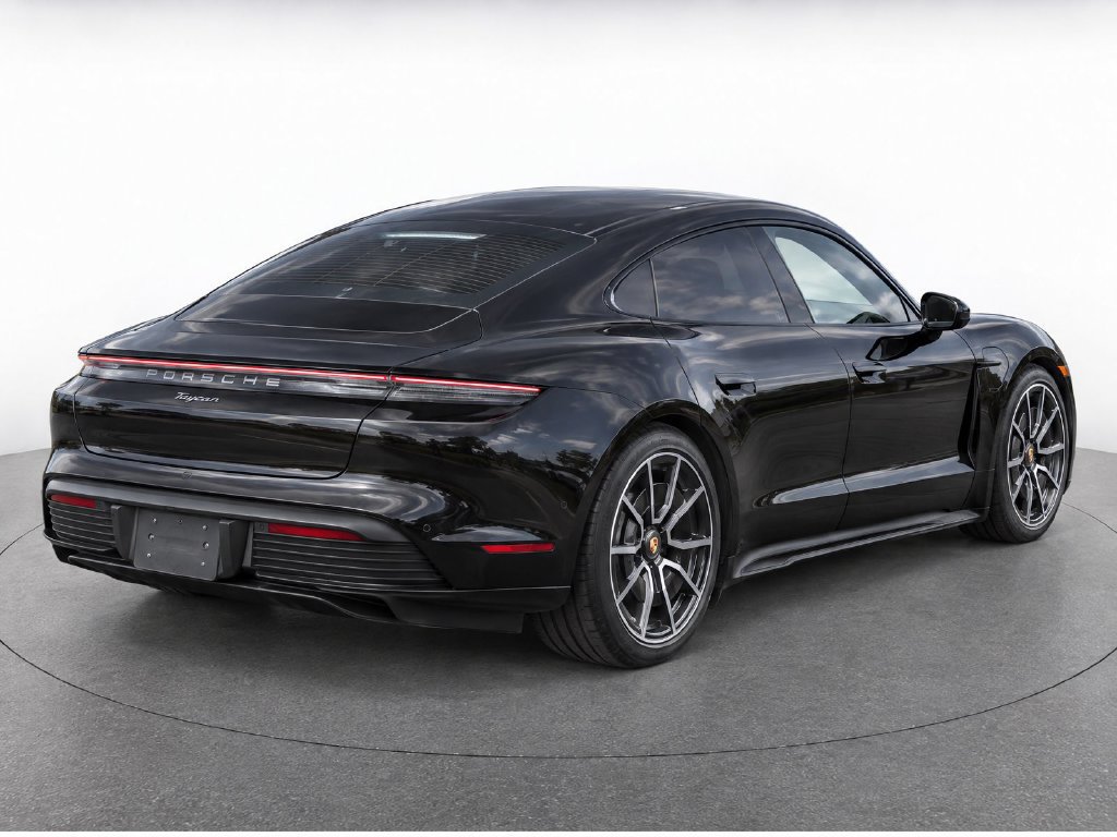 Used 2022 Porsche Taycan Turbo S AWD/4WD image 5