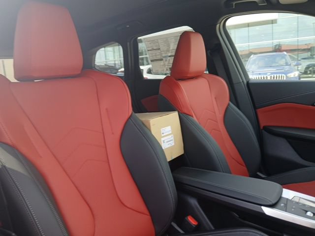 New 2025 BMW X1 xDrive28i w/ Technology Package AWD/4WD image 15