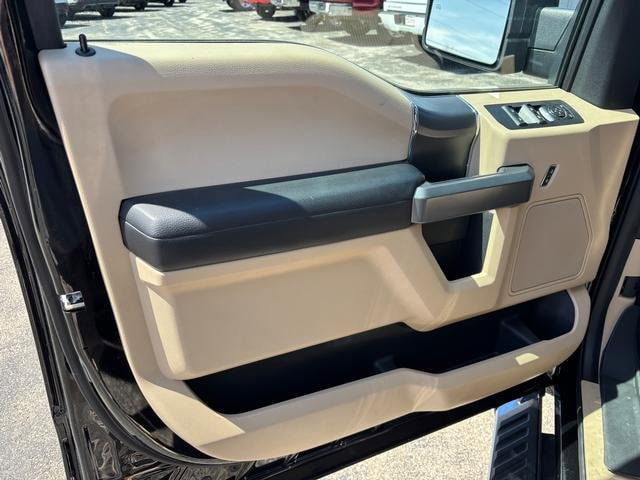 Used 2018 Ford F150 XLT w/ Equipment Group 302A Luxury AWD/4WD image 10