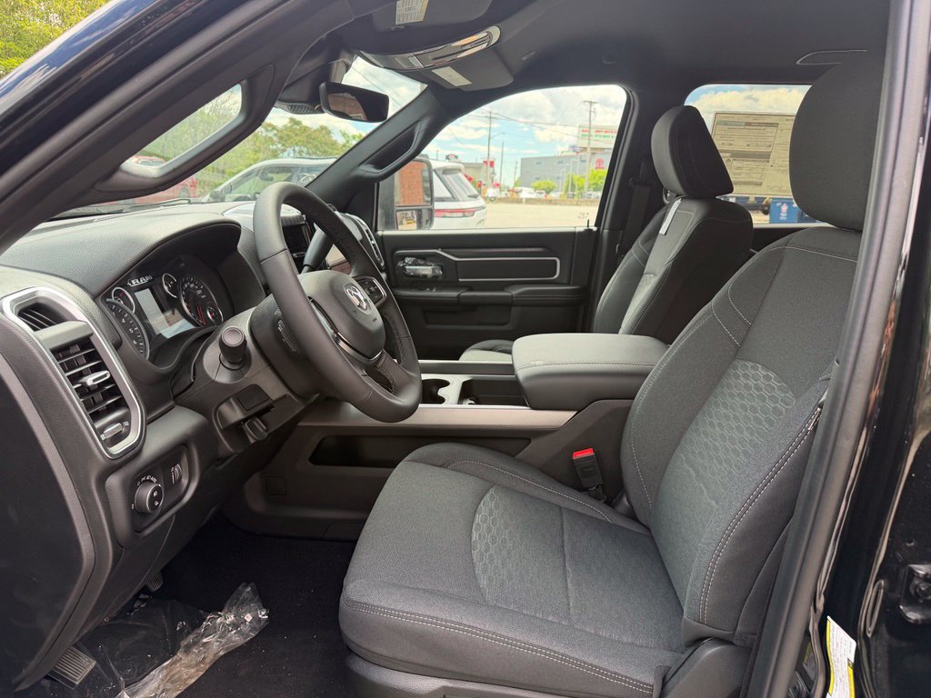 New 2026 RAM 2500 Big Horn AWD/4WD image 18