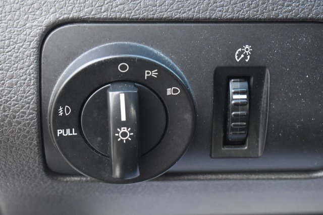 Used 2005 Ford Mustang GT Premium RWD image 17