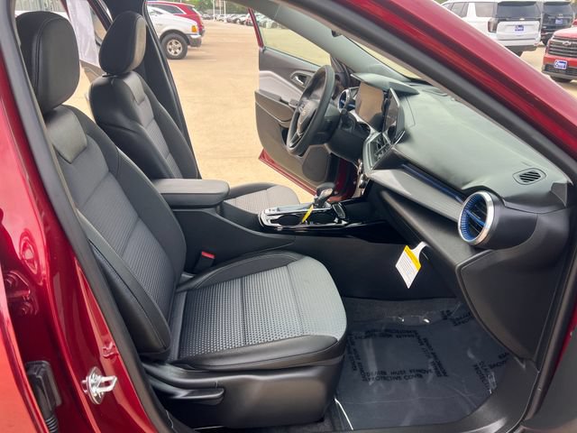 Certified 2025 Chevrolet Trax LT FWD image 14