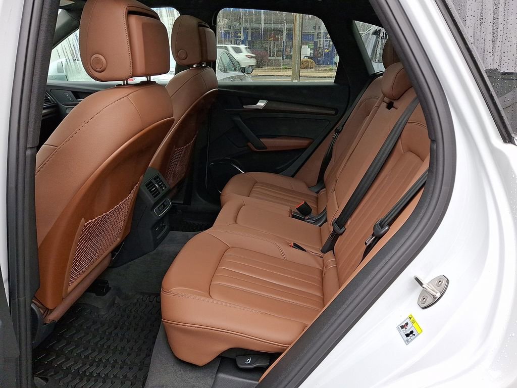 Used 2023 Audi Q5 2.0T Premium w/ Convenience Package image 10