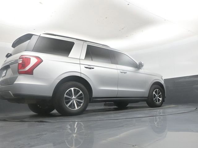 Used 2019 Ford Expedition XLT w/ Equipment Group 201A AWD/4WD image 42