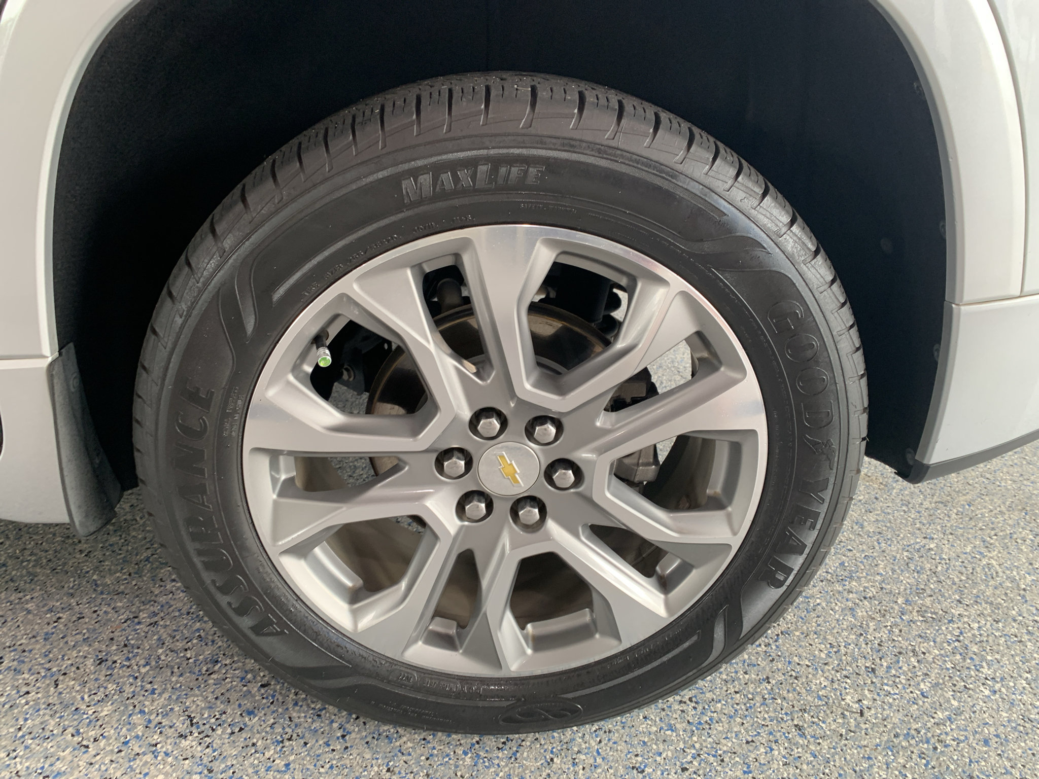 Used 2019 Chevrolet Traverse Premier w/ Driver Confidence II Package FWD image 31