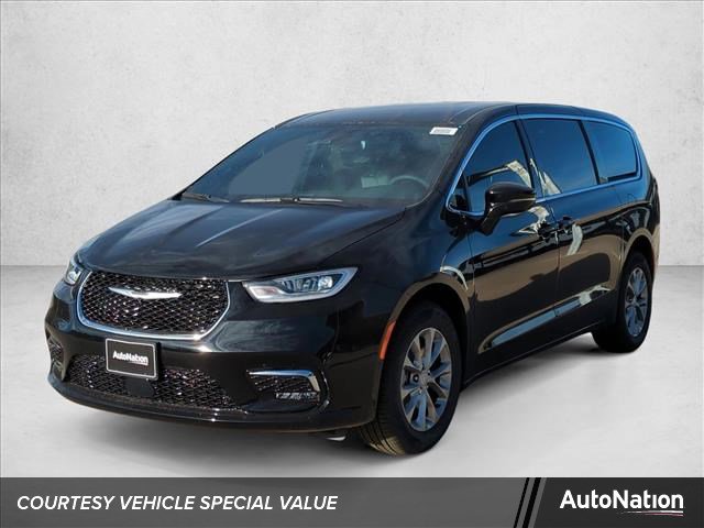 New 2026 Chrysler Pacifica Select