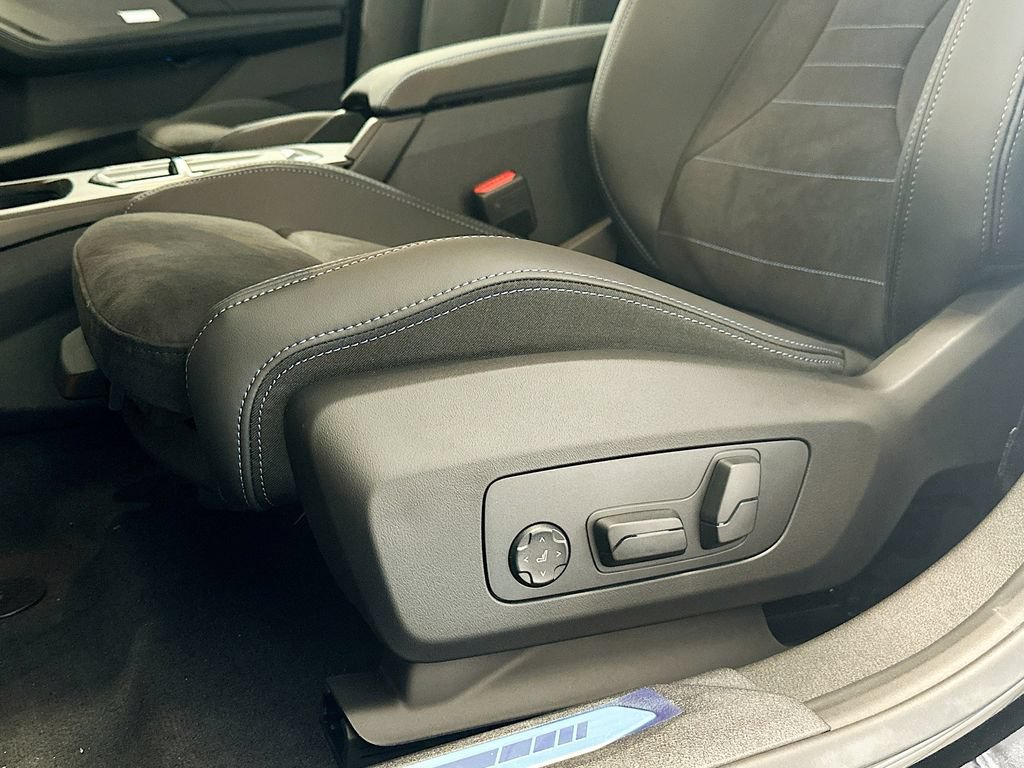 New 2026 BMW 228i xDrive w/ Technology Package AWD/4WD image 19