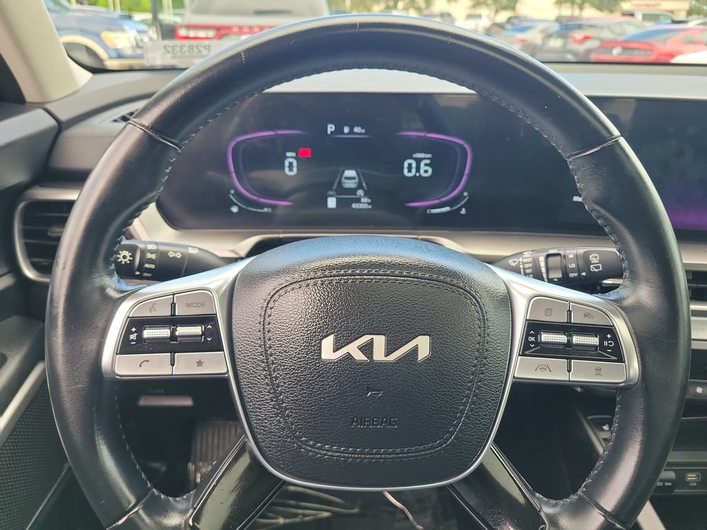 Used 2025 Kia Telluride S AWD/4WD image 8