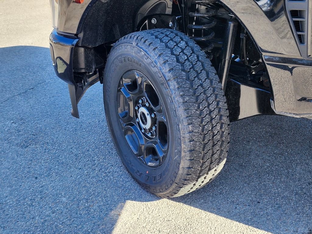 New 2026 Ford F350 XL w/ STX Appearance Package AWD/4WD image 31