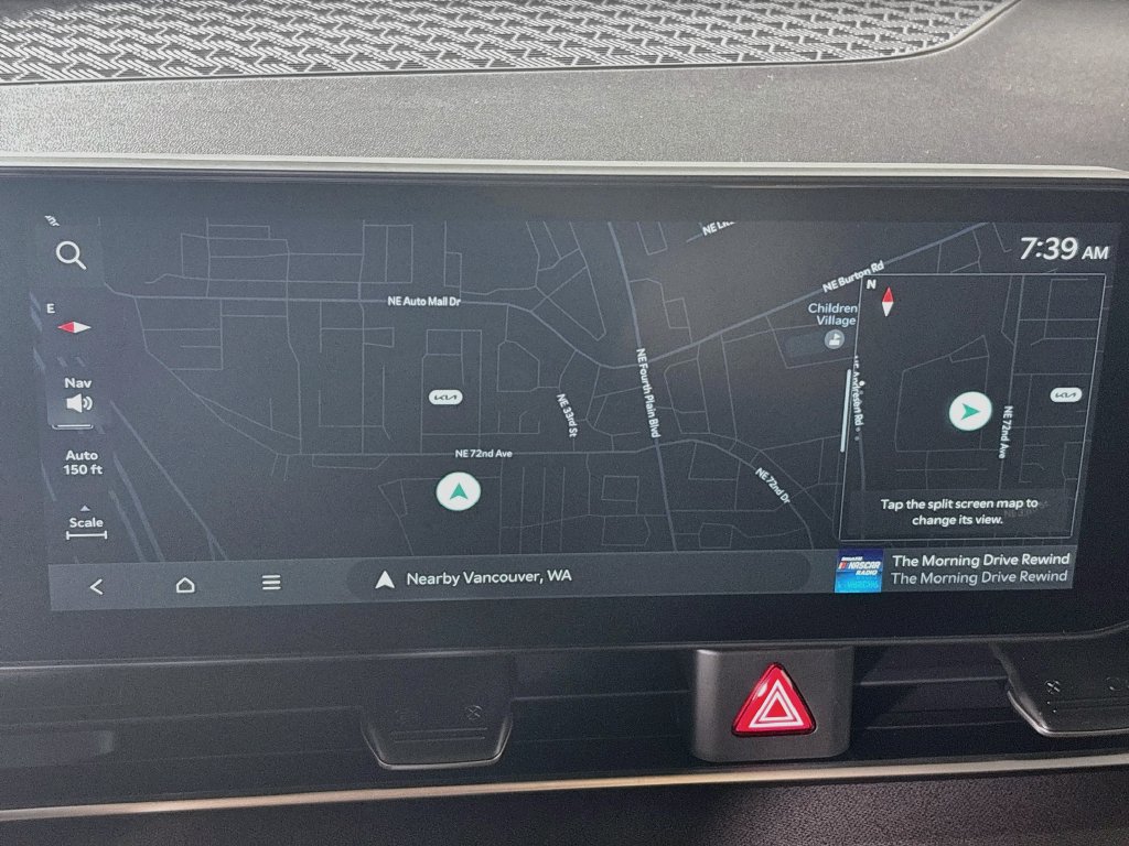 New 2027 Kia Carnival EX FWD image 16