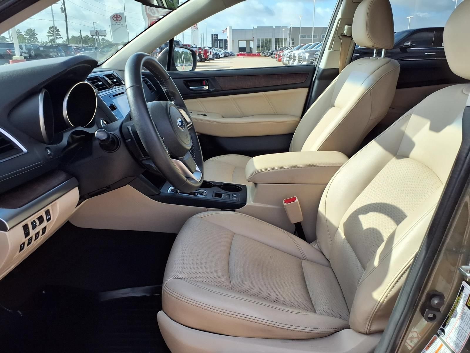 Used 2019 Subaru Outback 3.6R Limited w/ Popular Package #2 AWD/4WD image 18