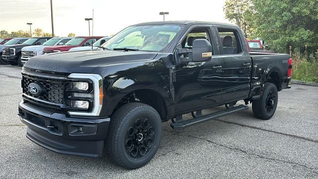 New 2027 Ford F250 XLT w/ XLT Premium Package AWD/4WD image 3