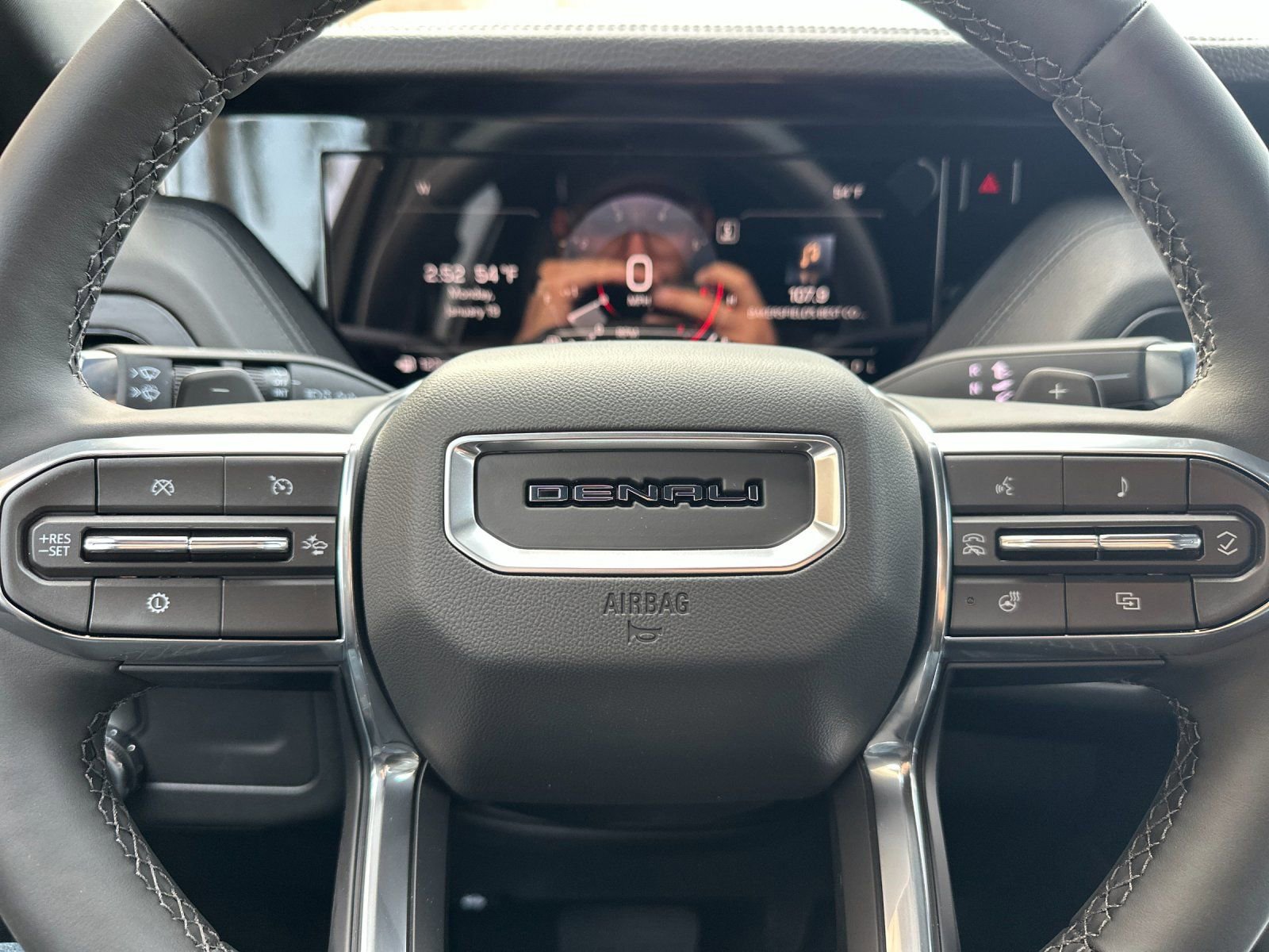 New 2026 GMC Yukon XL Denali AWD/4WD image 25