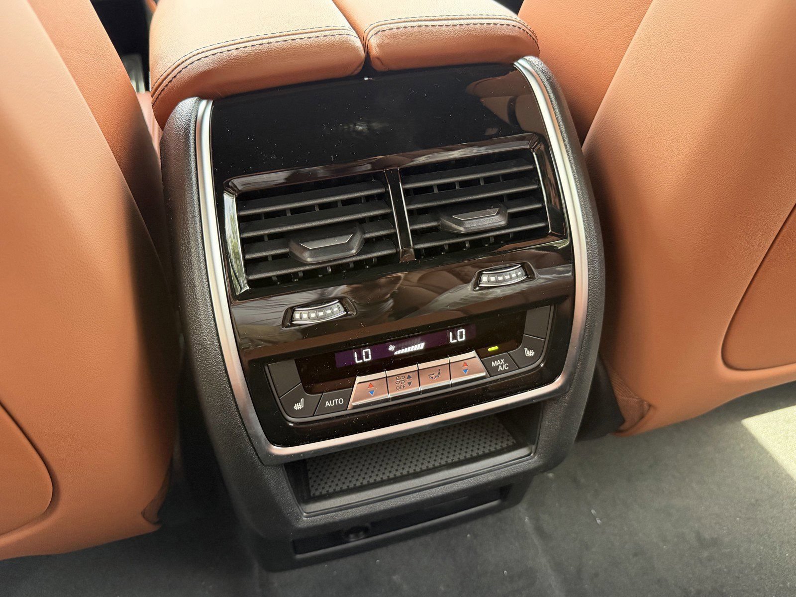 New 2027 BMW X7 M60i AWD/4WD image 17