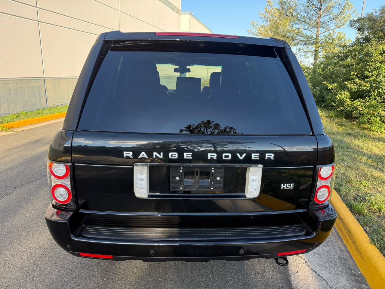 Used 2012 Land Rover Range Rover HSE LUX AWD/4WD image 8