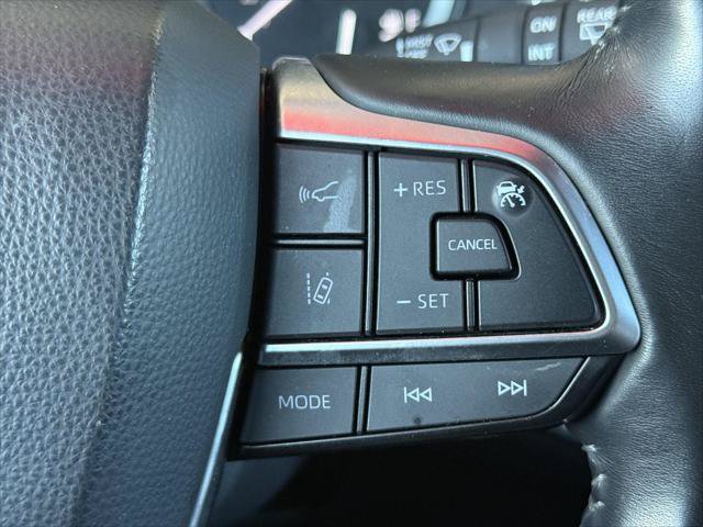 Certified 2021 Toyota Highlander XLE AWD/4WD image 26
